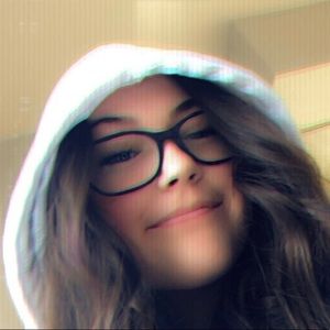 Meet your Posher, Abbey